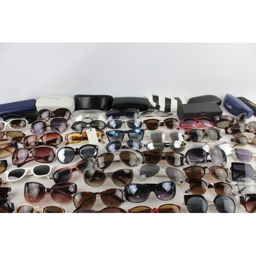 465 - 50 x Assorted SUNGLASSES Inc Vintage, Ladies, Vogue, Foster Grant, Oasis Etc