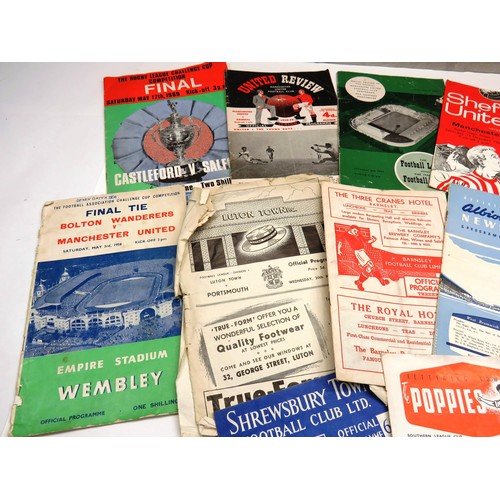 86 - 15 x VINTAGE FOOTBALL AND RUGBY LEAGUE PROGRAMMES 1950'S/60'S