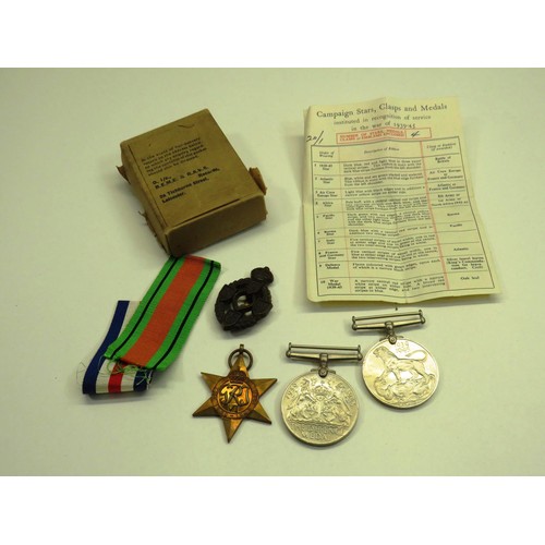 89 - 2 x WWI MEDALS MEDALS, WWII STAR WITH RIBBONS AND PLASTIC CAP BADGE WITH MEDAL BOX AND PAPERWORK