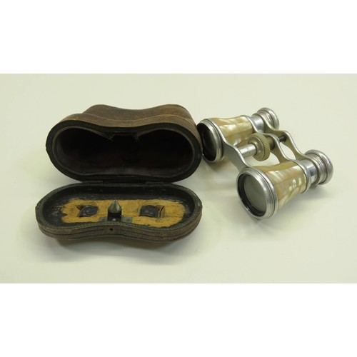91 - VINTAGE MOTHER OF PEARL OPERA GLASSES IN BROWN LEATHER CASE