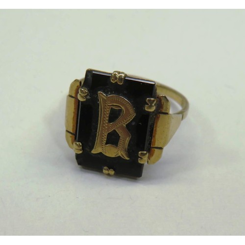 114 - ANTIQUE 9CT GOLD BLACK ONYX LETTER B RING -SIZE Q, 3.4G