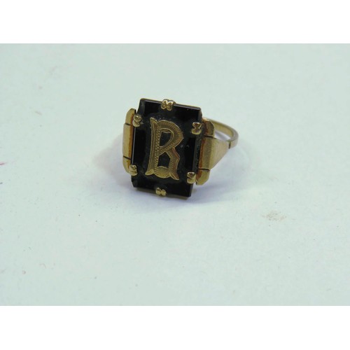 114 - ANTIQUE 9CT GOLD BLACK ONYX LETTER B RING -SIZE Q, 3.4G