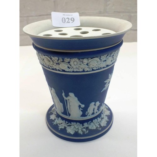 135 - WEDGEWOOD JASPERWARE POT POURRI AND BISCUIT BARREL