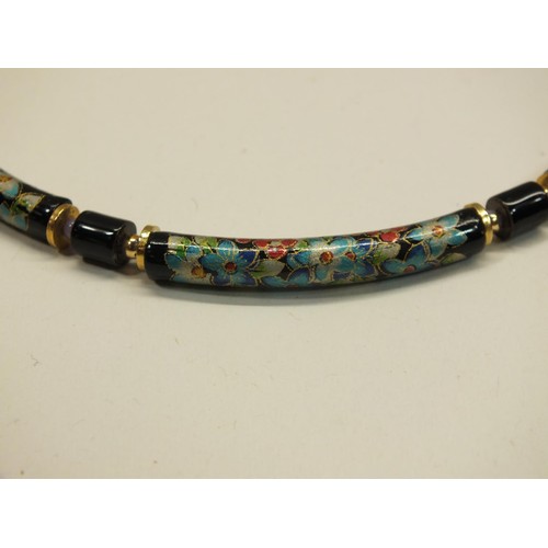 236 - VINTAGE CHINESE CLOISONNE ENAMEL TUBE BEAD BLACK FLORAL CHOKER NECKLACE AND BANGLE