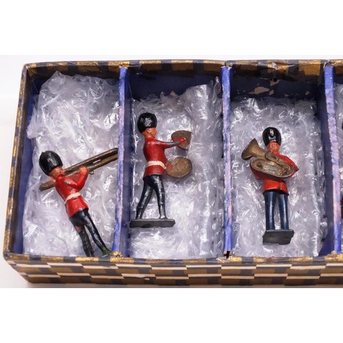 533 - BOX OF SIX LEAD SOLDIERS BANDSMEN