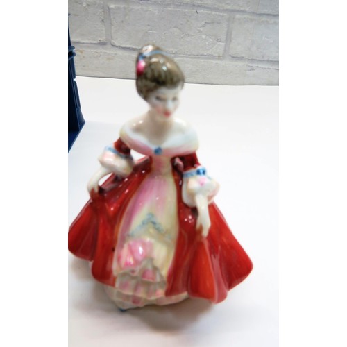 271 - VINTAGE COLLECTABLES INCLUDES BETTY BOOP CLOCK, ROYAL DOULTON FIGURINE, BATH AQUA GLASS ETC