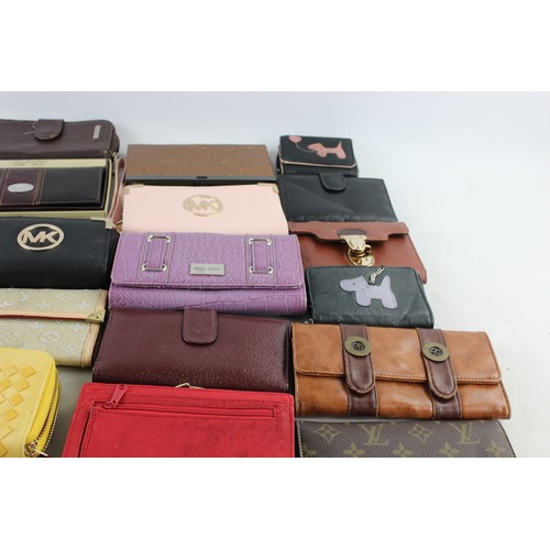 504 - 30 x Assorted Ladies & Gents WALLETS / PURSES Include Leather, Boxed, Etc