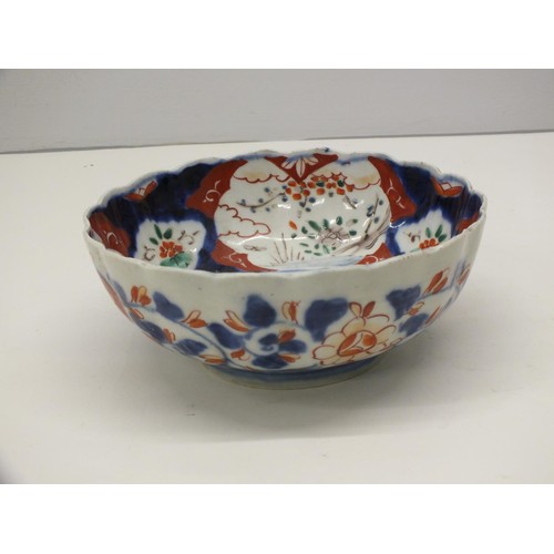 396 - ANTIQUE HAND PAINTED JAPANESE IMARI BOWL