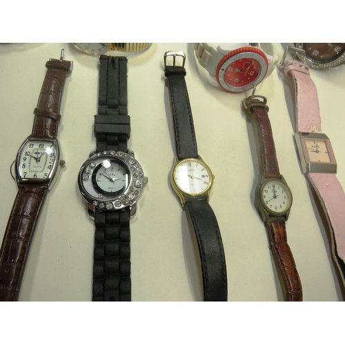 379 - 20x ASSORTED WRISTWATCHES