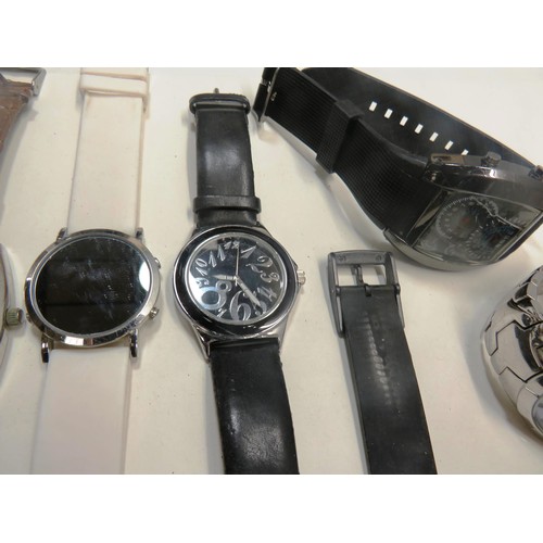 390 - 10x ASSORTED GENTS WRISTWATCHES