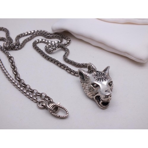 250 - GUCCI 'ANGER FOREST WOLF HEAD' - STERLING SILVER PENDANT NECKLACE COMPLETE WITH BOX AND CERTIFICATE