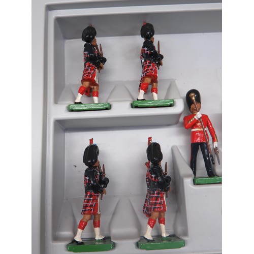 62 - THE SCOTS GUARD W. BRITAIN COLLECTION - BOXED