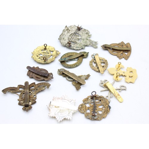 401 - 12 x Assorted Vintage MILITARY Cap Badges Inc R.A.F, R.C.A.F, K.O.S.B Etc