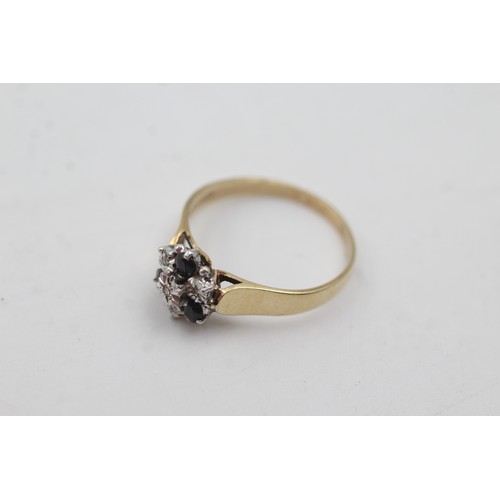 510 - 9ct Gold Vintage Diamond & Sapphire Cluster Ring (2.9g)