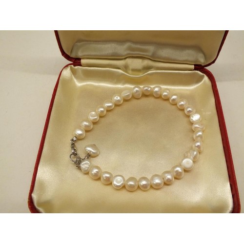 363 - BOXED CIRO PEARL BRACELET