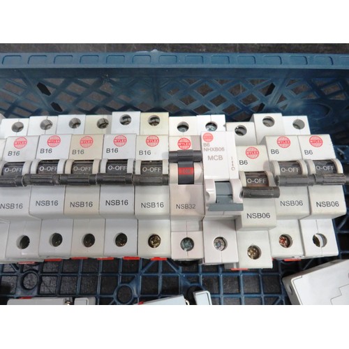 22 - 23 x ASSORTED WYLEX CIRCUIT BREAKERS