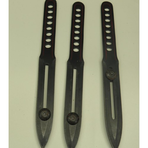 60 - 2 x SETS OF THREE THROWING KNIVES