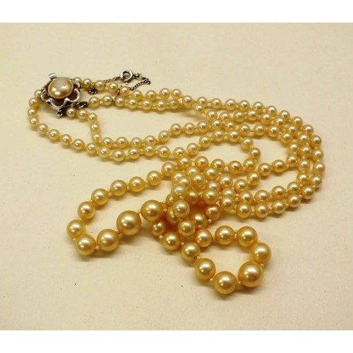 352 - JERSEY PEARL NECKLACE BOXED