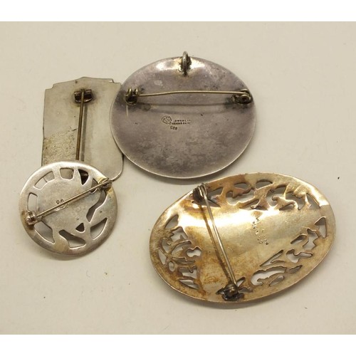 391 - 4 x BROOCHES