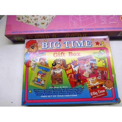 396 - 2 x TOY TIDY, FAIRYLAND CASTLE RIDE BIG TIME GIFT BOX