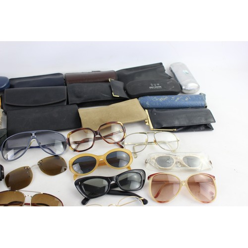 404 - 50 x Assorted Vintage SUNGLASSES & SPECTACLES Inc Polaroid, 70's, Ladies, Gents