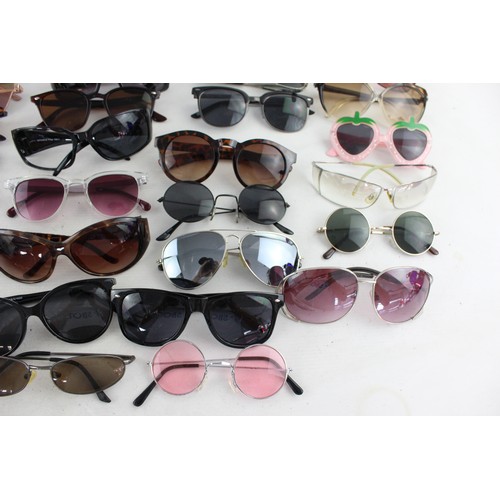 414 - 80 x Assorted SUNGLASSES Inc Vintage, Ladies, Gents, Fat Face, Guess, Samco Etc