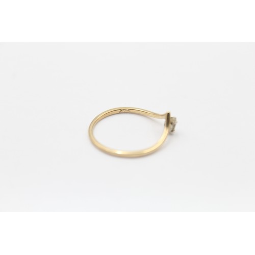 455 - 9ct Gold Vintage Diamond Wishbone Ring (0.9g) - SIZE L