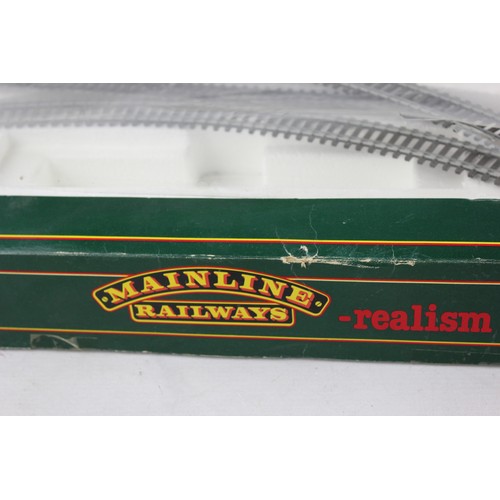 456 - Vintage Boxed MAINLINE Royal Scot Loco 6100 Electric Train Set OO Gauge