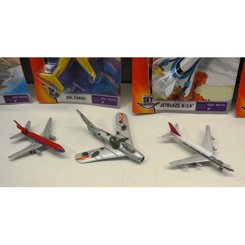 152 - 8 MATCHBOX PLANES INCLUDES 5 IN PACKETS