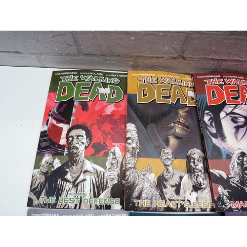 211 - SET OF WALKING DEAD COMICS