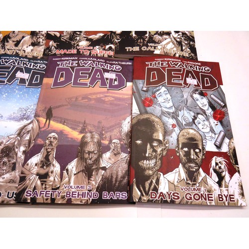 211 - SET OF WALKING DEAD COMICS