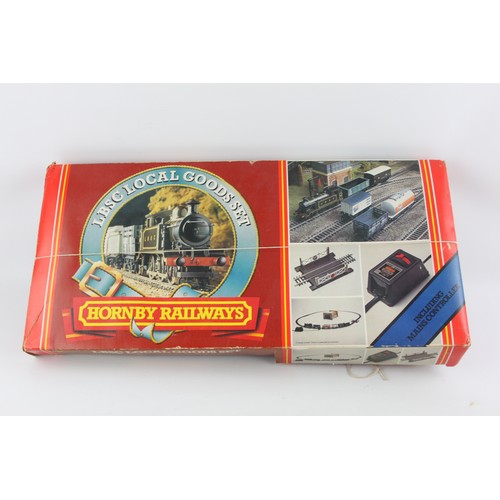 462 - Hornby OO Gauge Train Set Incl LBSC 100 Loco & Rolling Stock