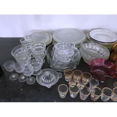 203 - SHELF LOT OF GLASSWARE INCLUDES FRUIT BOWLS, JUGS, SHOT GLASSES ETC