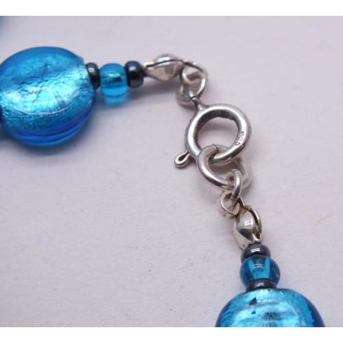 203 - ELECTRIC BLUE FOIL GLASS BEAD 20