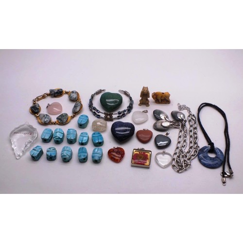 210 - SELECTION OF ASSORTED GEMSTONE JEWELLERY INCLUDES TURQUOISE STONE SCARAB BEETLE BEADS & GEMSTONE HEA... 