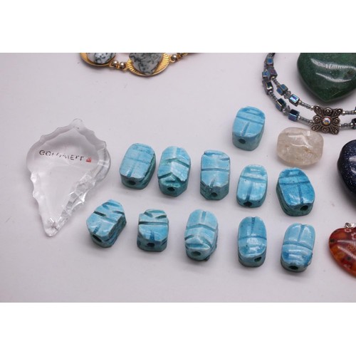 210 - SELECTION OF ASSORTED GEMSTONE JEWELLERY INCLUDES TURQUOISE STONE SCARAB BEETLE BEADS & GEMSTONE HEA... 