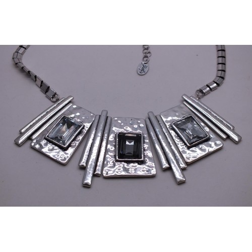 216 - SILVERTONE STATEMENT NECKLACE - GABYS 16