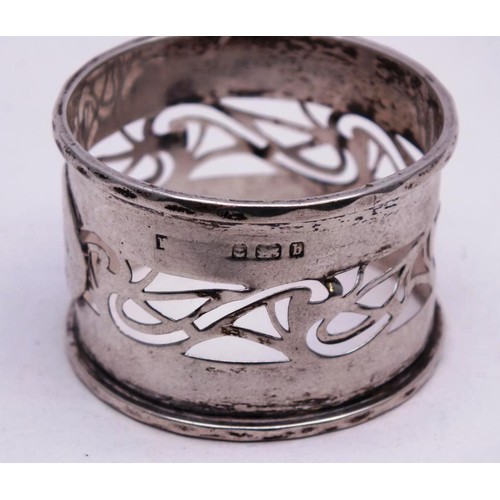 70 - ANTIQUE ART NOUVEAU PIERCED SILVER NAPKIN RING 1902