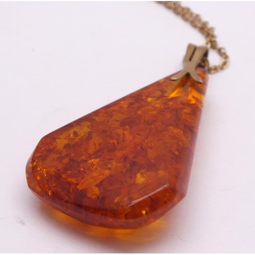 260 - VINTAGE GENUINE AMBER PENDANT ON GOLD PLATED CHAIN, PENDANT SIZE 4cm x 3cm