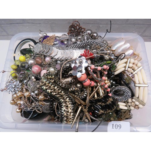 109 - TUB OF COSTUME JEWELLERY