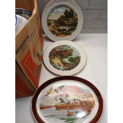 147 - GOOD SELECTION OF VARIOUS PLATES, WOOD AND SONS, FERNLEA, WEDGEWOOD, MINTONS AND OTHERS