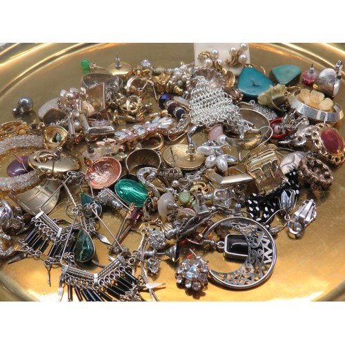 251 - JOBLOT OF ASSORTED EARRINGS INCLUDES SILVER PAIRS