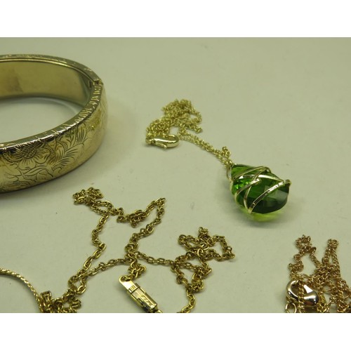 256 - SELECTION OF GOLD TONE JEWELLERY - NECKLACES, BRACELETS, BANGLES ETC