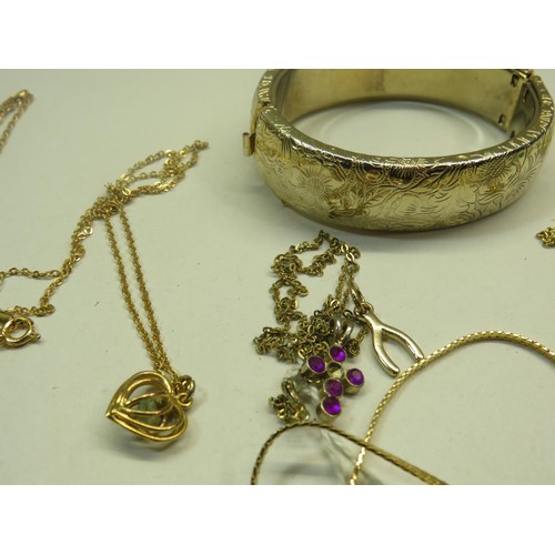 256 - SELECTION OF GOLD TONE JEWELLERY - NECKLACES, BRACELETS, BANGLES ETC