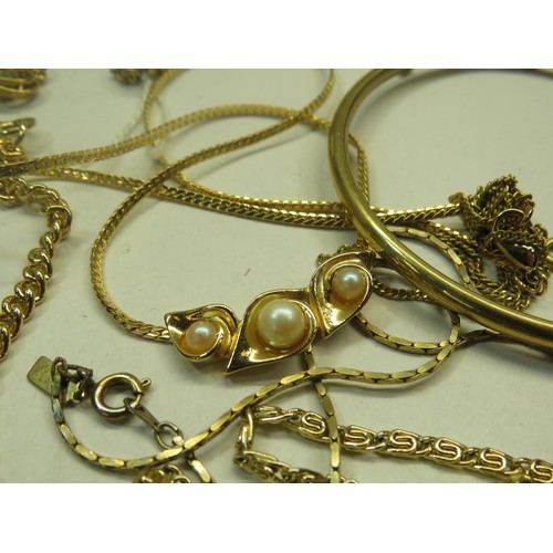 256 - SELECTION OF GOLD TONE JEWELLERY - NECKLACES, BRACELETS, BANGLES ETC