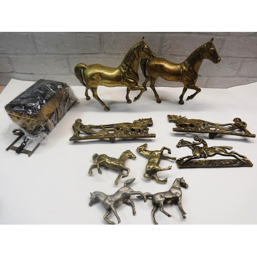 196 - SELECTION OF VINTAGE HORSE THEME BRASSWARE, PAIR OF BRASS HORSES, COAT HOOKS, CART WITH COAL ETC