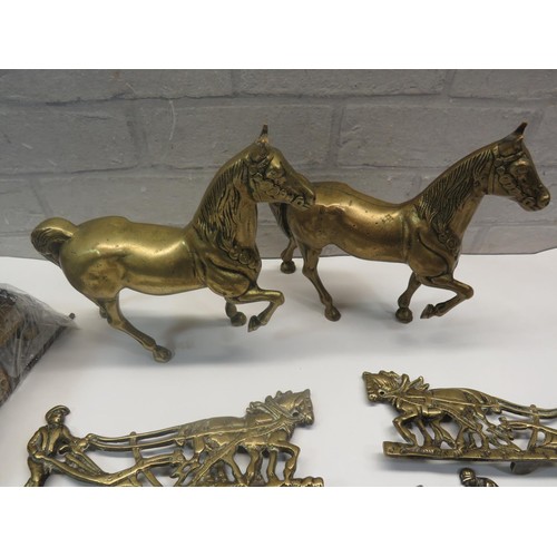 196 - SELECTION OF VINTAGE HORSE THEME BRASSWARE, PAIR OF BRASS HORSES, COAT HOOKS, CART WITH COAL ETC