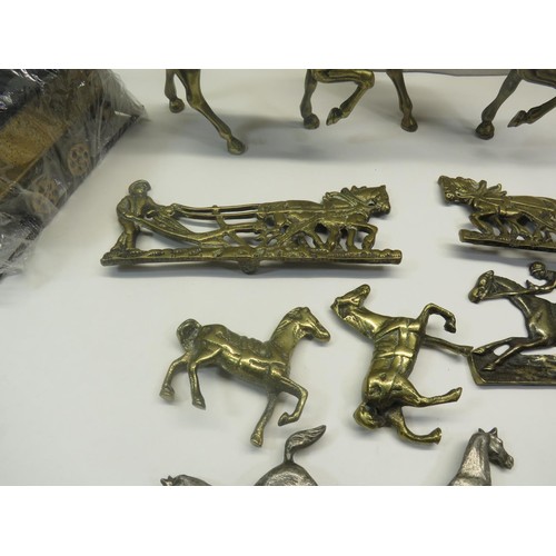 196 - SELECTION OF VINTAGE HORSE THEME BRASSWARE, PAIR OF BRASS HORSES, COAT HOOKS, CART WITH COAL ETC