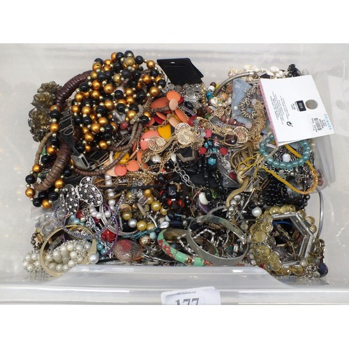 177 - TRAY OF COSTUME JEWELLERY INCLUDING NECKLACES, BRACELETS, EARRINGS ETC