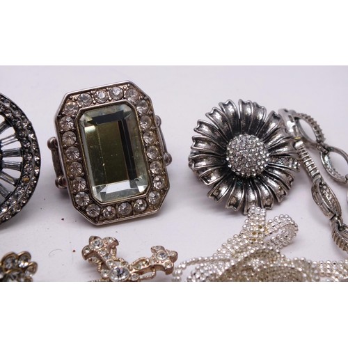 181 - SELECTION OF SILVER TONE RHINESTONE JEWELLERY INCLUDING NECKLACES, EARRINGS, RINGS ETC